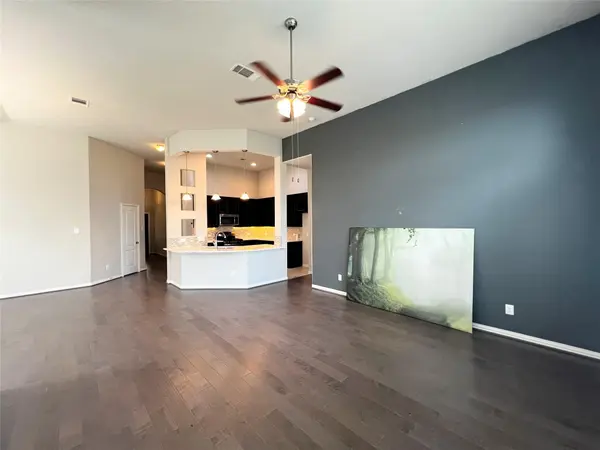 613 Palmilla ST, Leander, TX 78641
