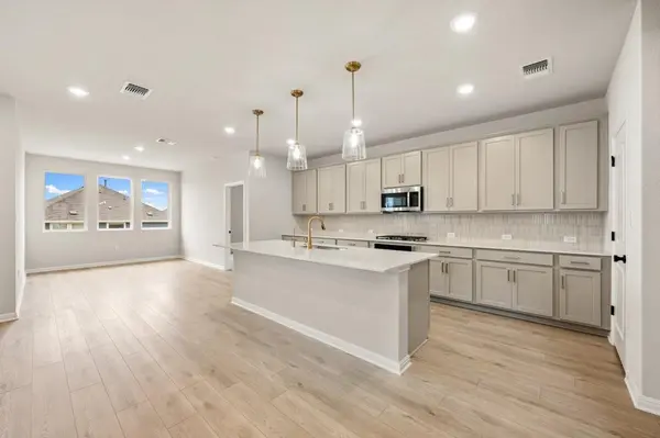1917 Fannie RD, Georgetown, TX 78633