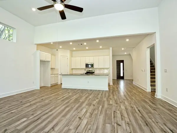 402 Zennia ST, Austin, TX 78751