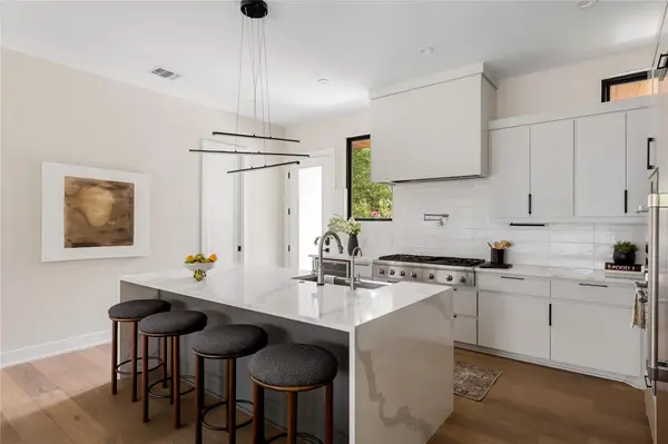2200 De Verne ST, Austin, TX 78704