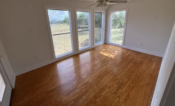 524 Rangeland RD, Blanco, TX 78606
