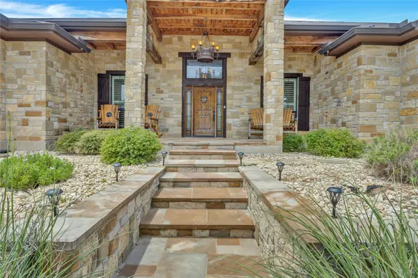 101 Fox Fur, Horseshoe Bay, TX 78657