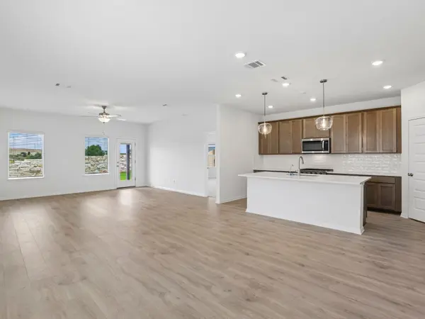 808 Loriner WAY, Liberty Hill, TX 78642