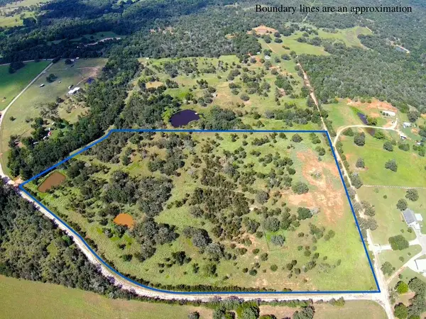 1085 County Road 426, Dime Box, TX 77853