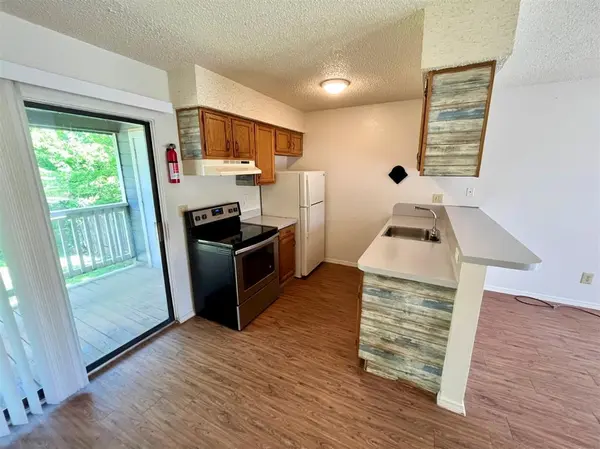 122 Hillside DR #A, Elgin, TX 78621