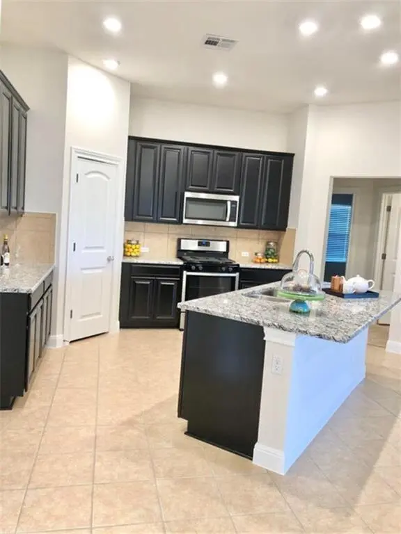 1108 Laceflower LN, Leander, TX 78641