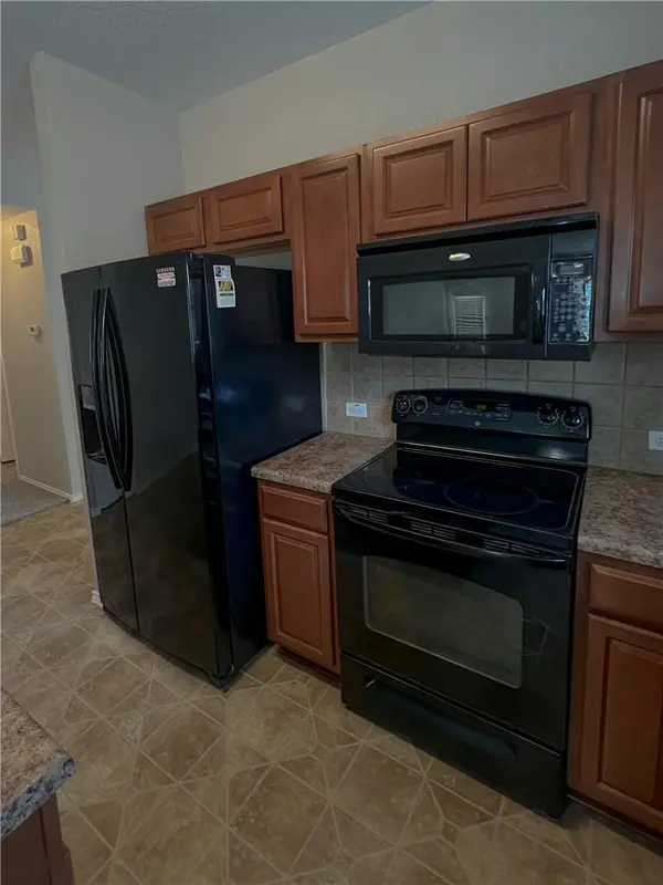 325 Altamont ST, Hutto, TX 78634