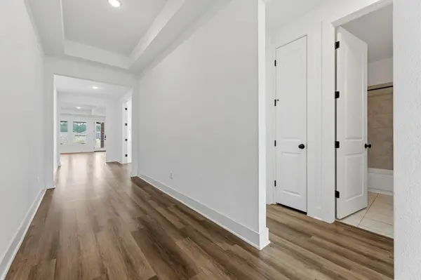 1404 Castalo LN, Leander, TX 78641