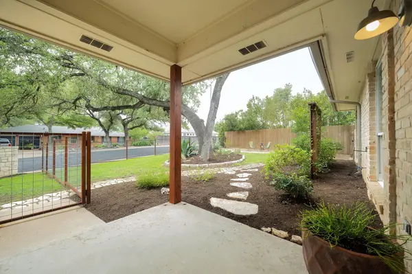 1406 Radam CIR, Austin, TX 78745