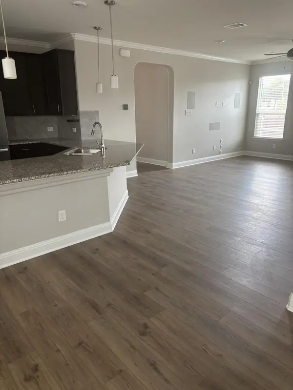 220 S Rocroi DR, Georgetown, TX 78626