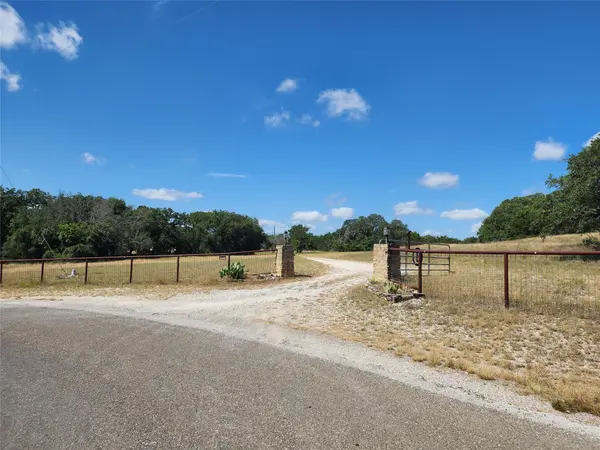 500 Spring Creek RD, Florence, TX 76527
