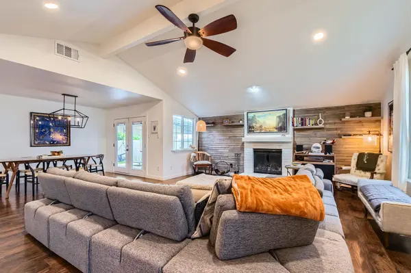 7905 Wycombe DR, Austin, TX 78749