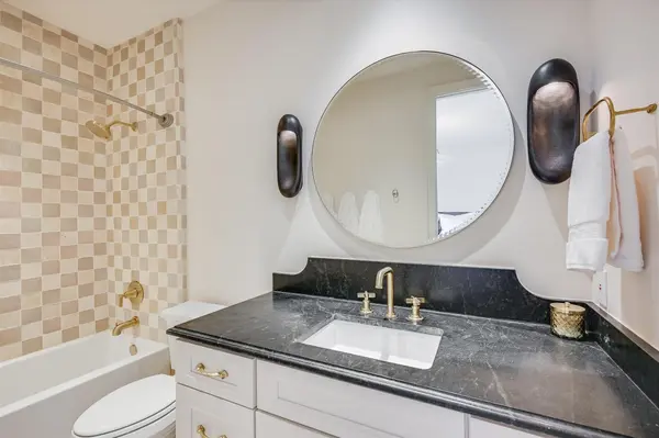 802 S 1st ST S #207, Austin, TX 78704