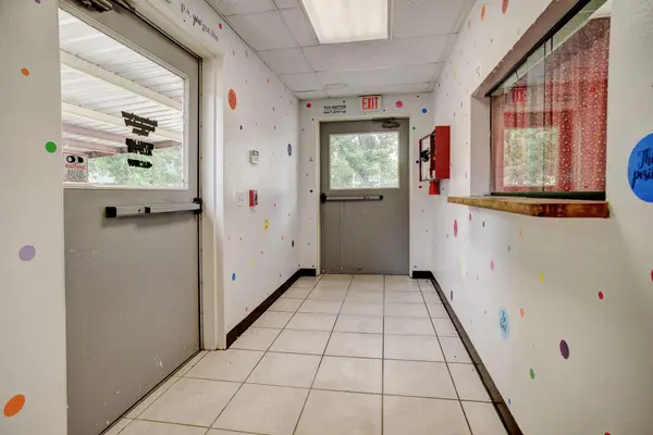 401 Wilkes ST, Smithville, TX 78957