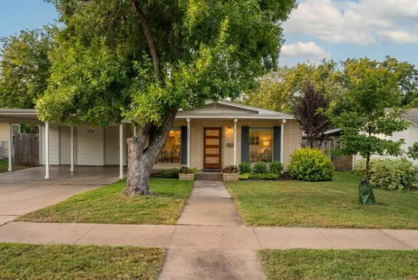 8417 Maine DR, Austin, TX 78758