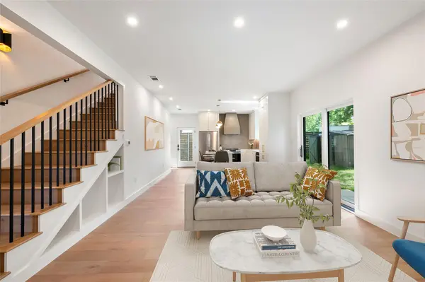 1404 Justin LN #2, Austin, TX 78757