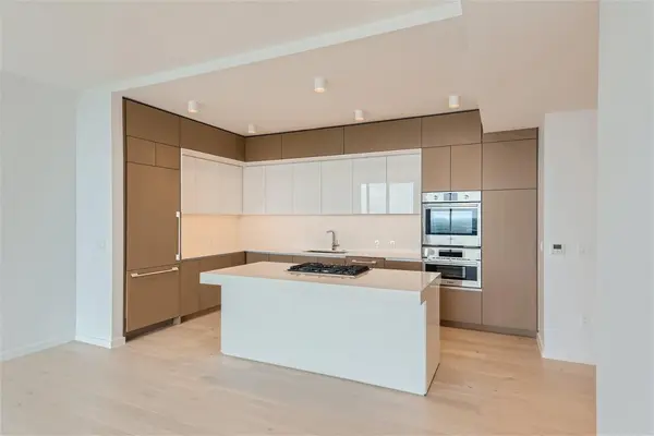 313 W 17th ST #1904, Austin, TX 78701