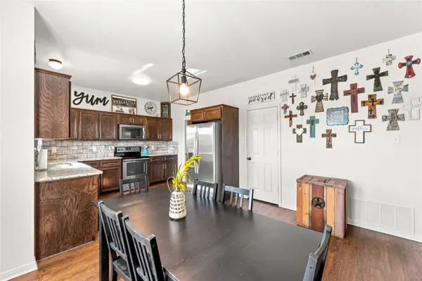 206 Brizendine Ave, Florence, TX 76527
