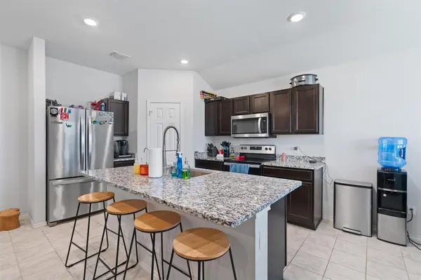 701 Taggart TRL, Jarrell, TX 76537