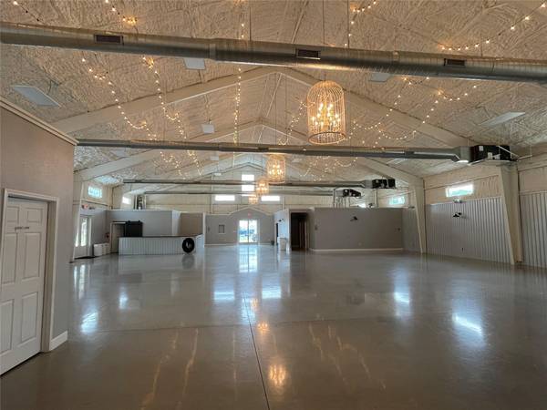 6411 Fm 2657, Briggs, TX 78608