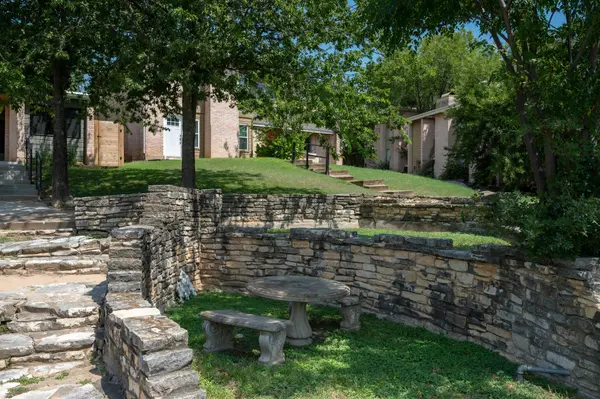 6406 Chimney Creek CIR #B, Austin, TX 78723