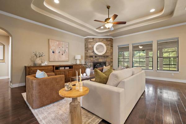 165 Silverado DR, Georgetown, TX 78633