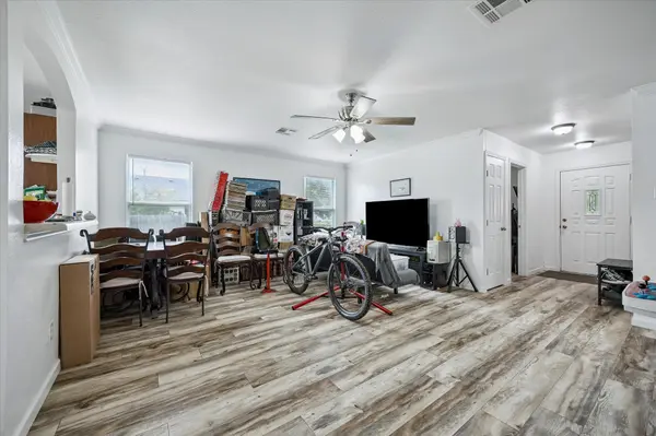 119 Brooke ST, Hutto, TX 78634