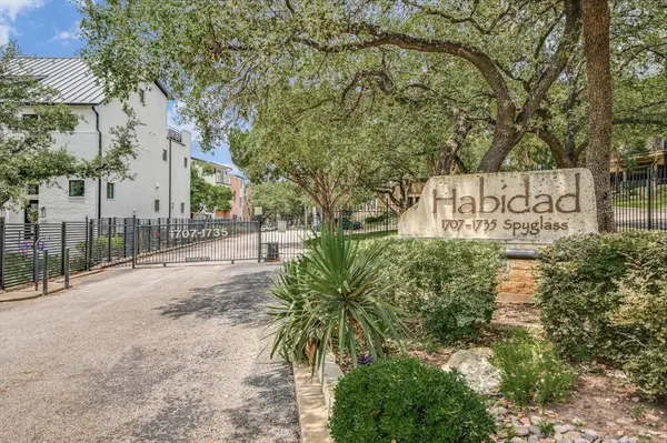 1735 Spyglass DR #112, Austin, TX 78746