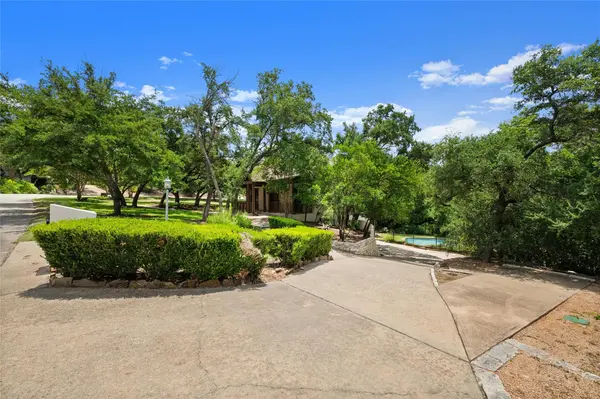 101 Firebird ST, Lakeway, TX 78734