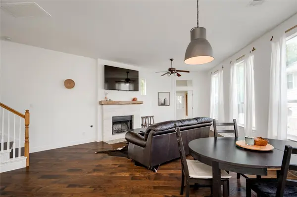 1802 Village Oak CT, Austin, TX 78704
