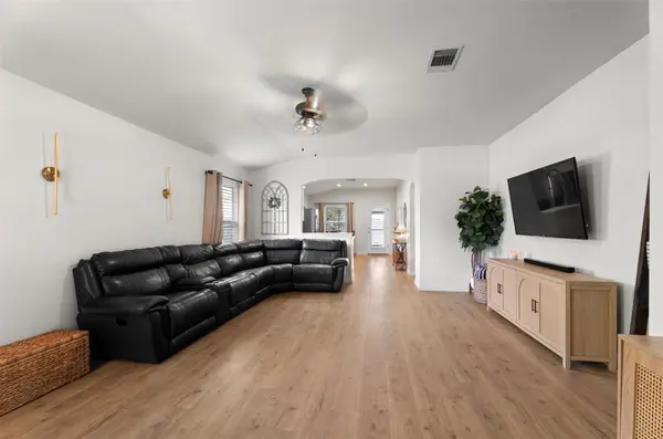214 Jennifer LN, Bastrop, TX 78602