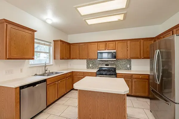 1016 Tom Seaver PL, Round Rock, TX 78665