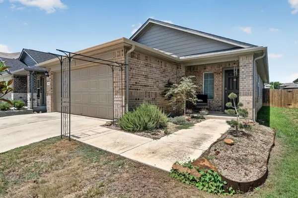 196 Harvest Creek DR, Uhland, TX 78640