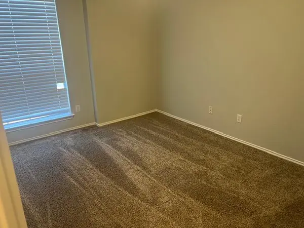 17411 Valentine DR, Round Rock, TX 78664