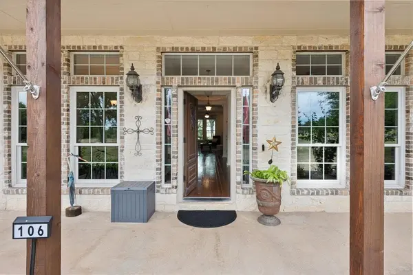 106 Double Horn TRL, Spicewood, TX 78669