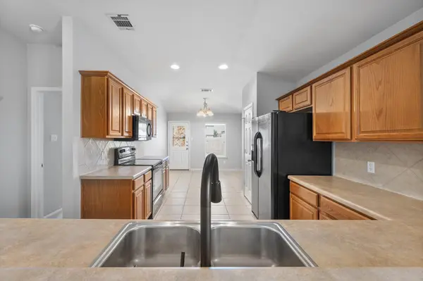 411 Leo LN, Killeen, TX 76542