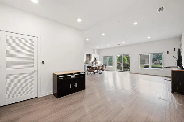 4361 S Congress Ave #111, Austin, TX 78745
