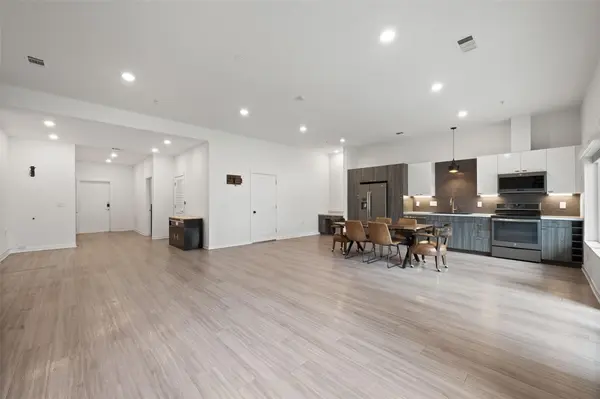 4361 S Congress Ave #111, Austin, TX 78745