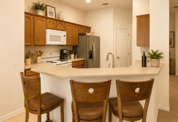 105 Quartz DR, Jarrell, TX 76537