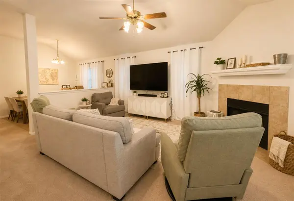 105 Quartz DR, Jarrell, TX 76537