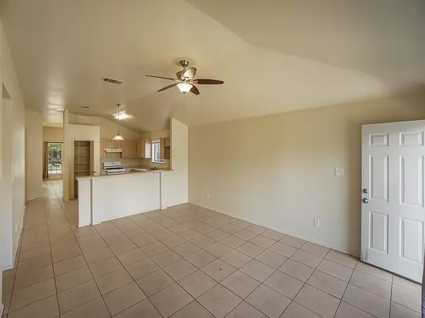 121 Shenandoah TRL, Elgin, TX 78621