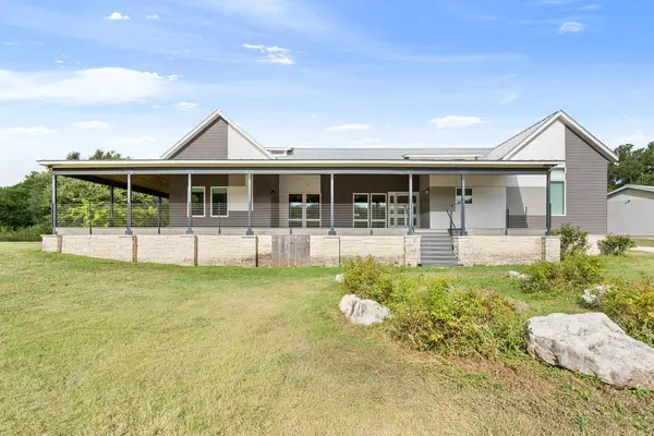 100 S Dewberry Creek TRL, Hutto, TX 78634