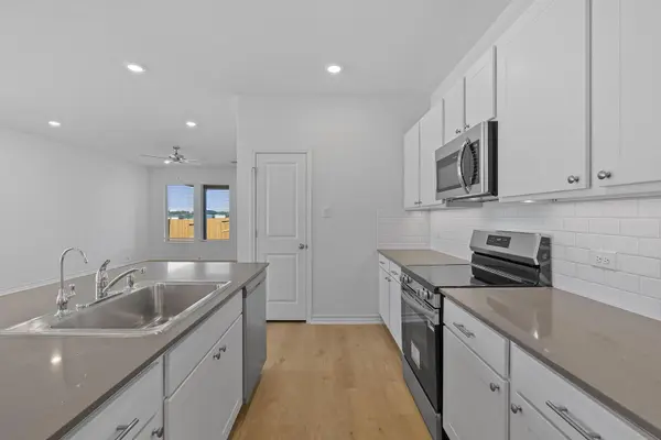 109 Hatari TRL, Jarrell, TX 76537