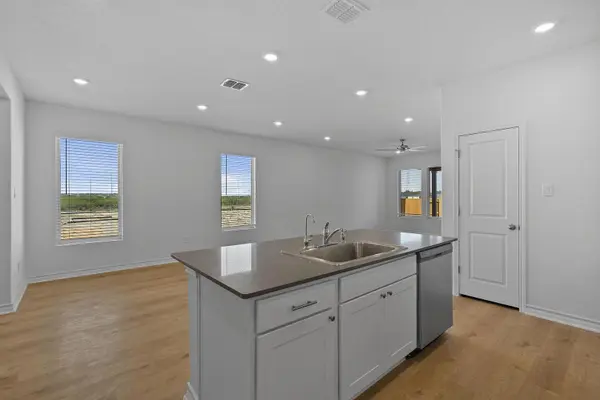 109 Hatari TRL, Jarrell, TX 76537