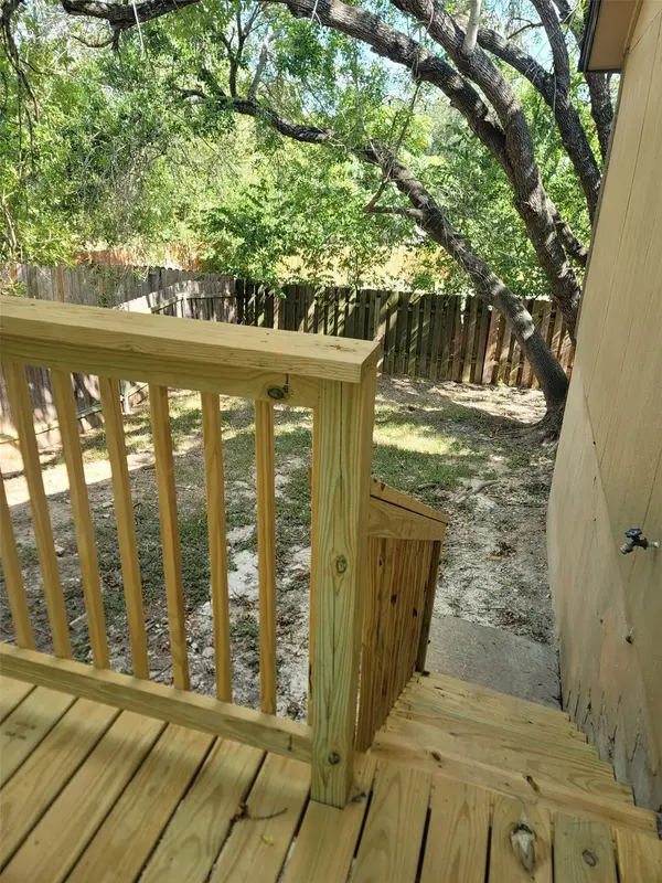 375 Fantail LOOP #B, Austin, TX 78734