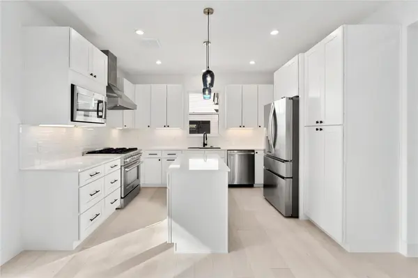 1500 Sylvan Glade #2A, Austin, TX 78745