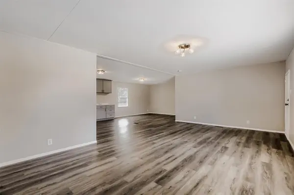 1017 Rosewood DR, Dale, TX 78616