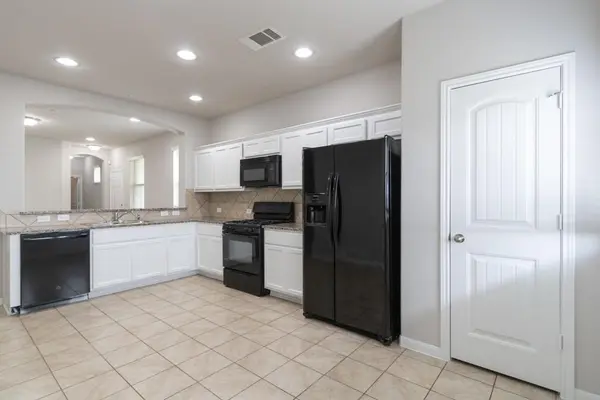 2880 Donnell DR #4101, Round Rock, TX 78664