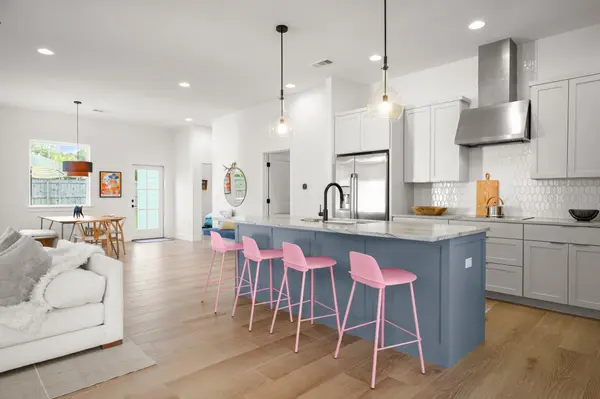 7609 Summervale DR, Austin, TX 78737