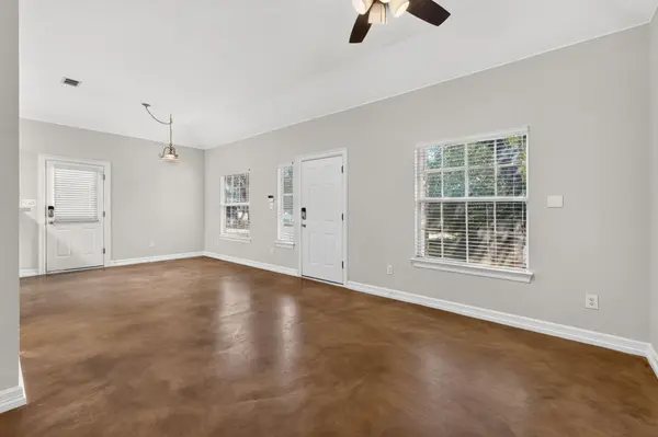 1002 Castile RD #A, Austin, TX 78733